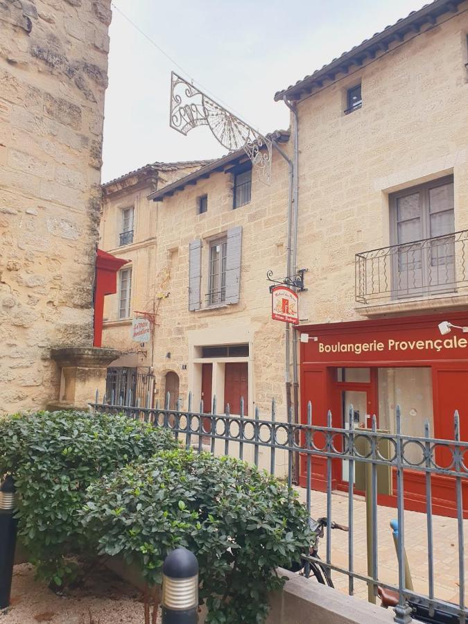 La Petite Hostellerie Юзес Екстер'єр фото