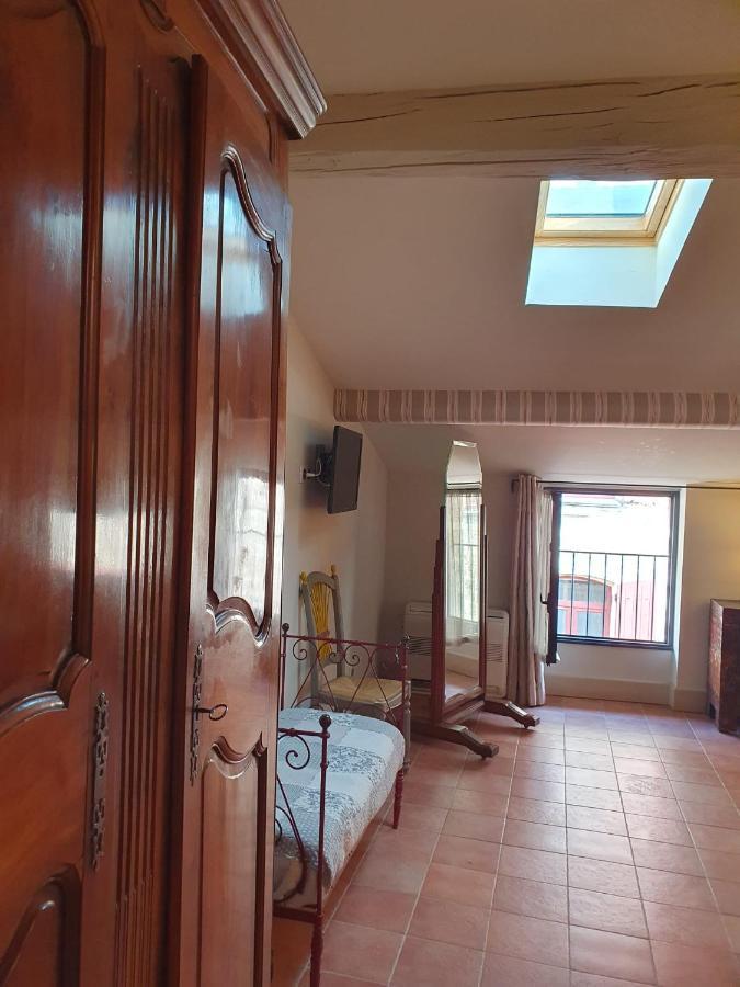 La Petite Hostellerie Юзес Екстер'єр фото