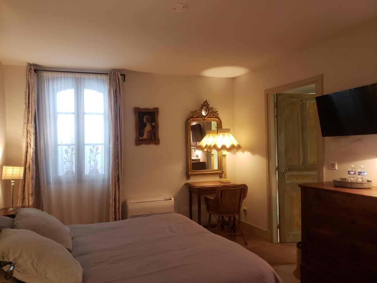 La Petite Hostellerie Юзес Екстер'єр фото