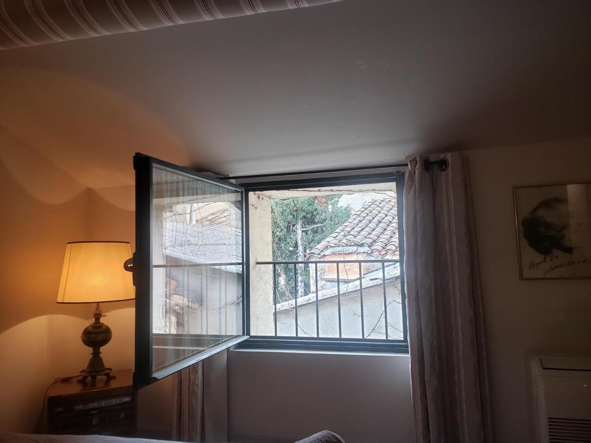 La Petite Hostellerie Юзес Екстер'єр фото