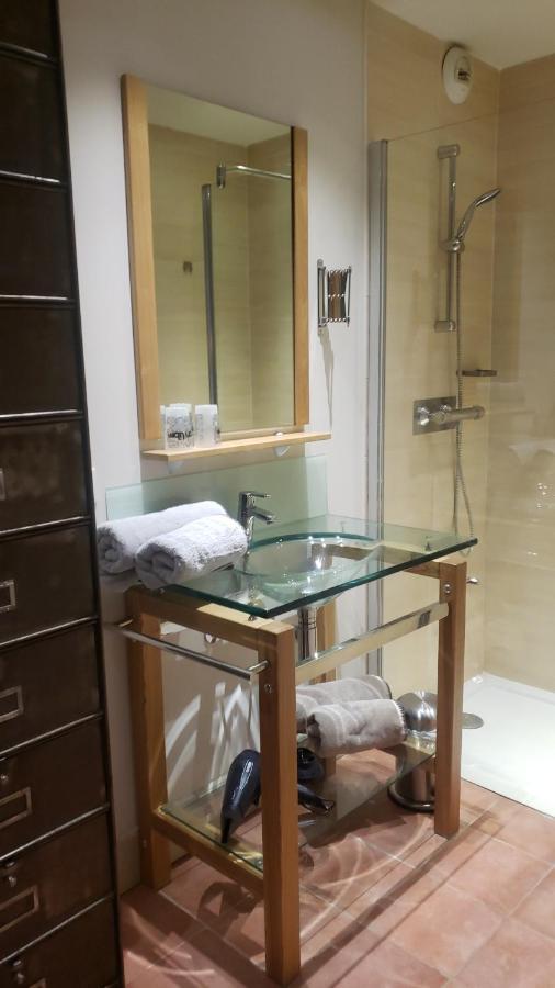 La Petite Hostellerie Юзес Екстер'єр фото