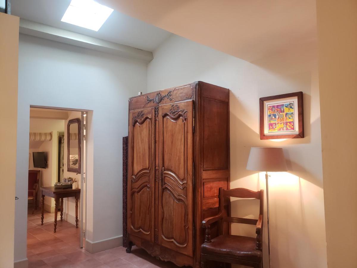 La Petite Hostellerie Юзес Екстер'єр фото