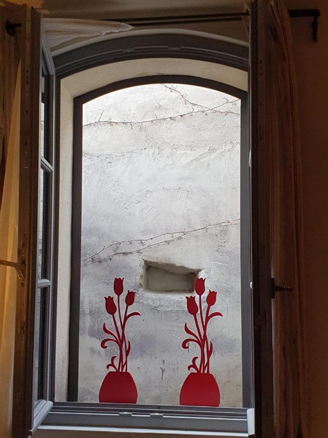 La Petite Hostellerie Юзес Екстер'єр фото